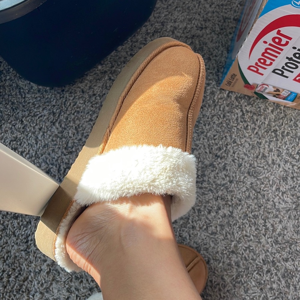 slippers